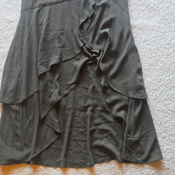 Express Ruffle High Low Maxi Skirt - Picture 4 of 12